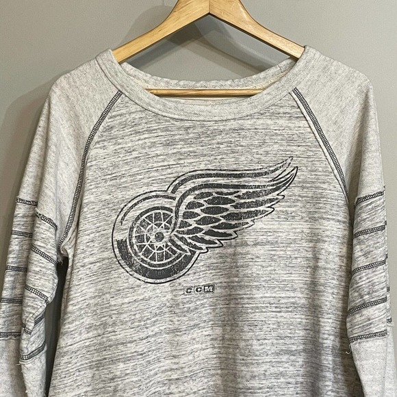 CCM Detroit Red Wings LS Raglan Distressed Grey Soft French Terry Fabric Logo XL - Picture 2 of 11